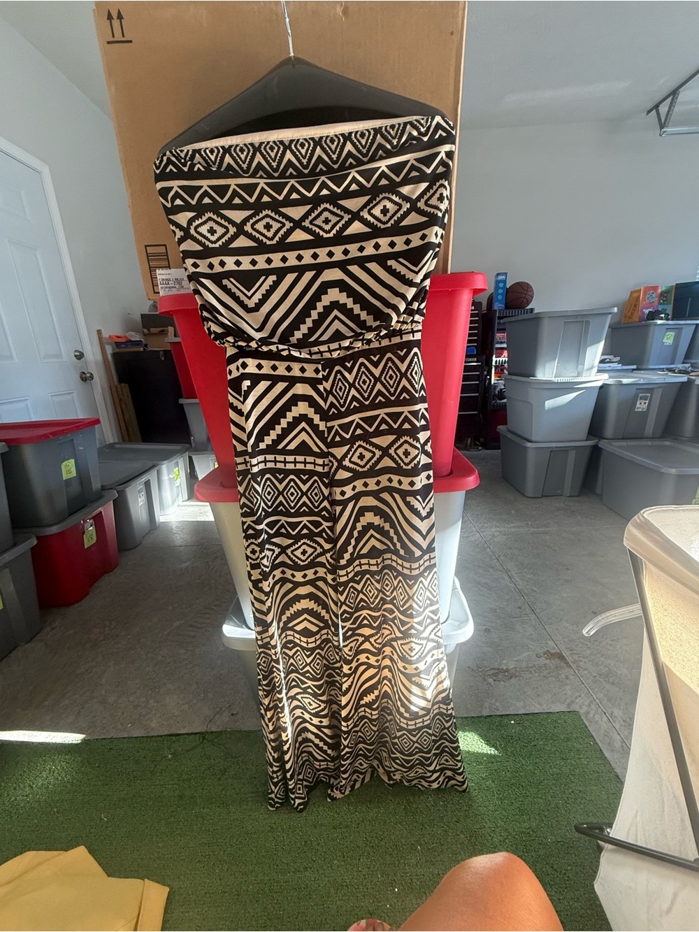 Women’s Black and Cream Patterned Maxi jumpsuit p11